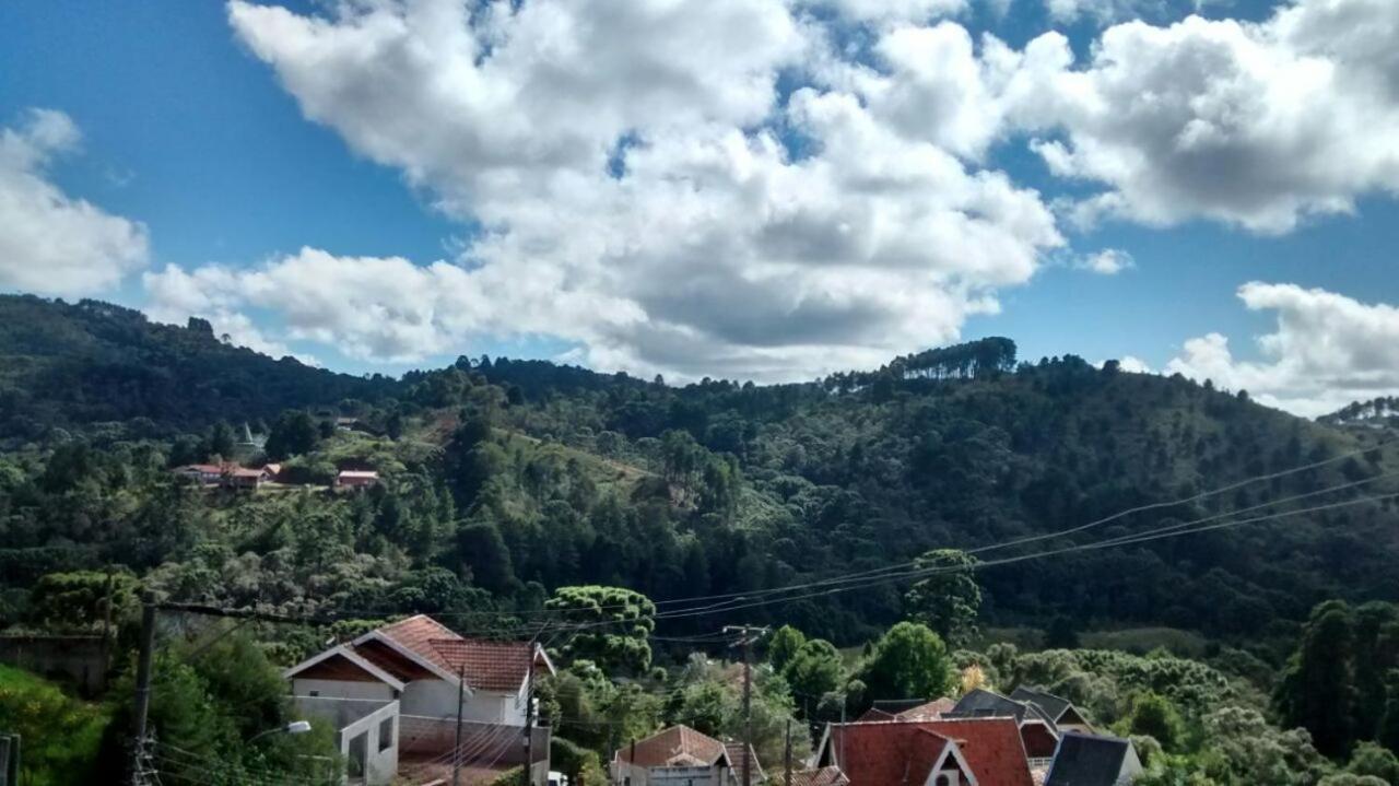 Pousada Das Rosas Campos do Jordão Buitenkant foto